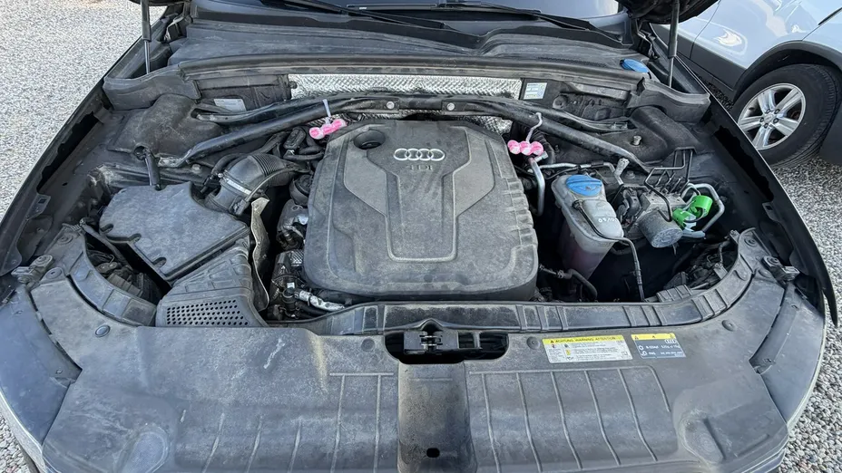 AUDI Q5 -