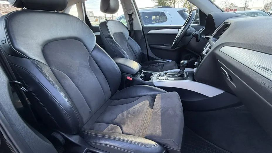 AUDI Q5 -