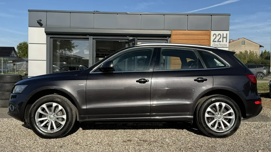 AUDI Q5 -
