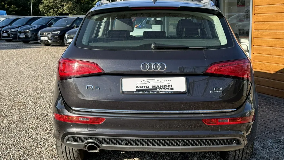AUDI Q5 -