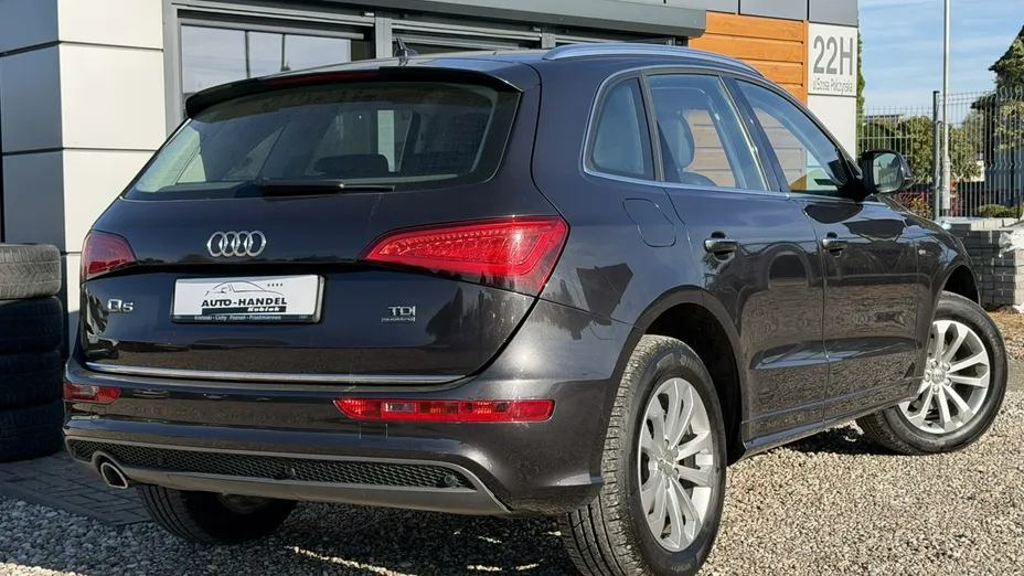 AUDI Q5 -