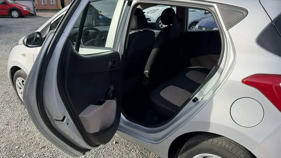 HYUNDAI i10 -