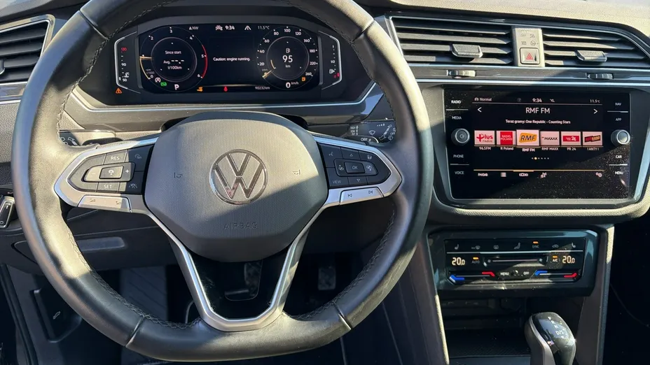VOLKSWAGEN Tiguan -