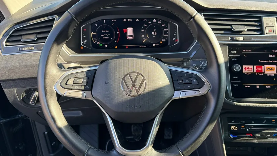 VOLKSWAGEN Tiguan -