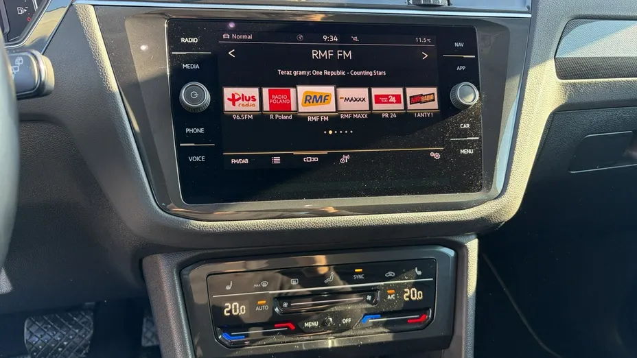 VOLKSWAGEN Tiguan -