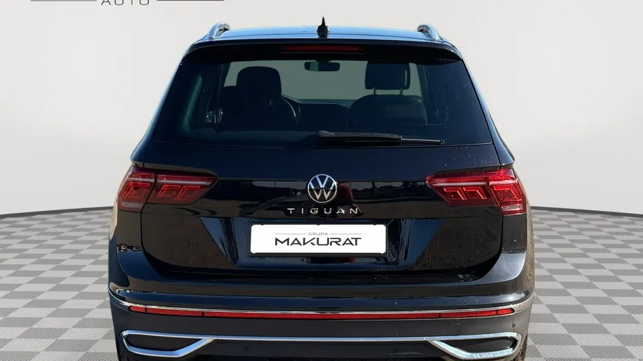 VOLKSWAGEN Tiguan -