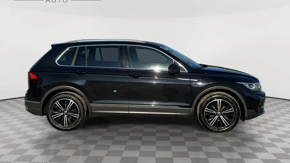 VOLKSWAGEN Tiguan -