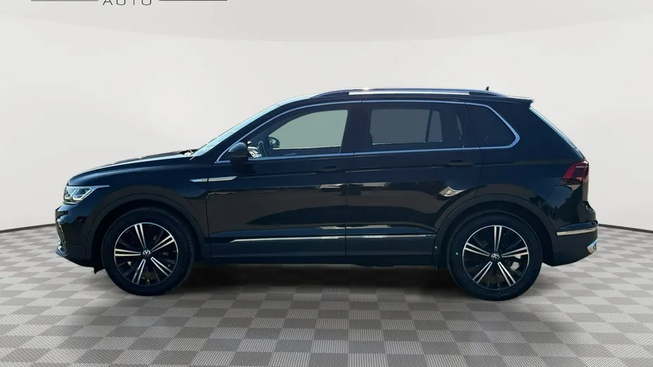 VOLKSWAGEN Tiguan -
