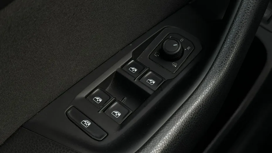 VOLKSWAGEN Passat -