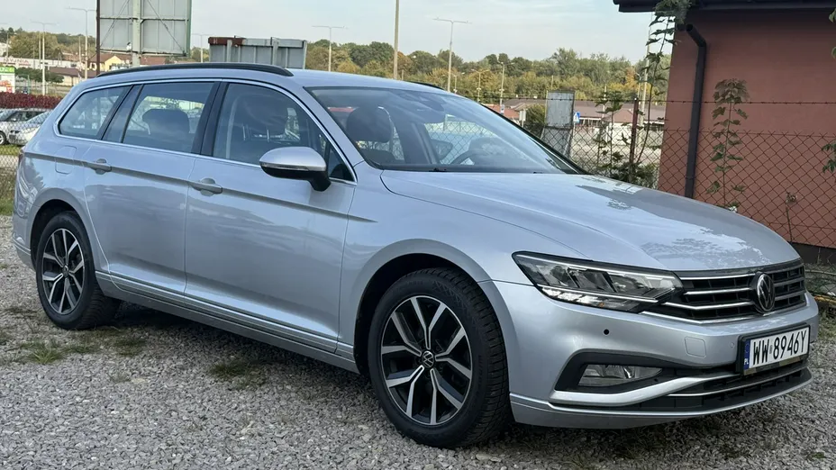 VOLKSWAGEN Passat -