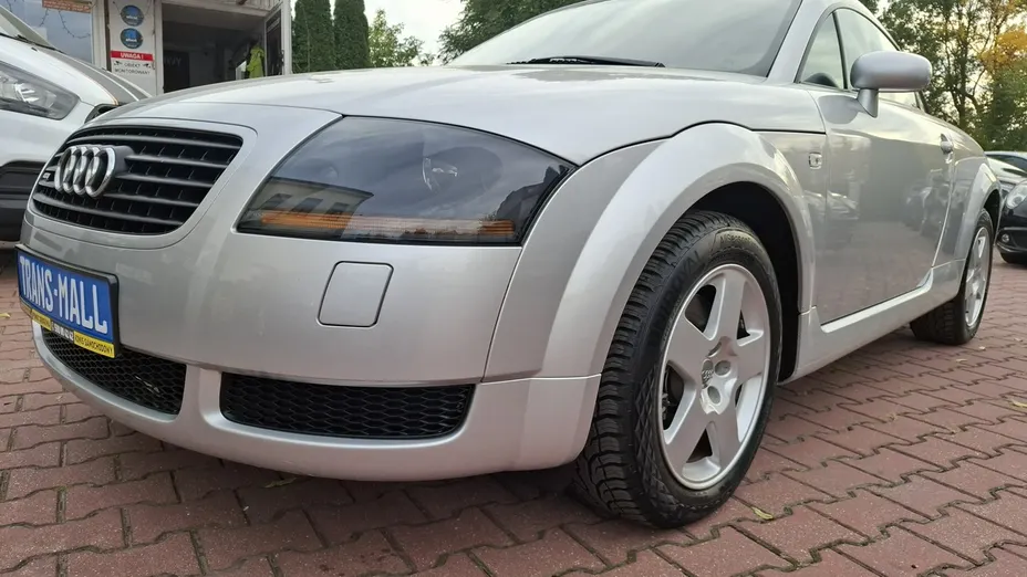 AUDI TT -