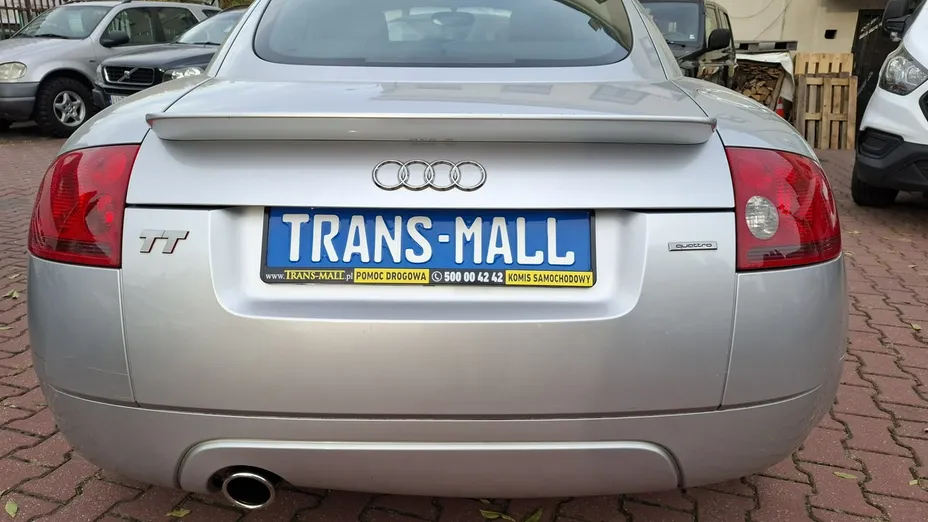 AUDI TT -
