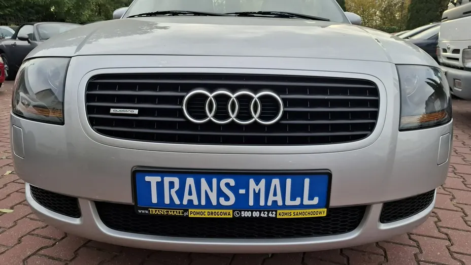 AUDI TT -