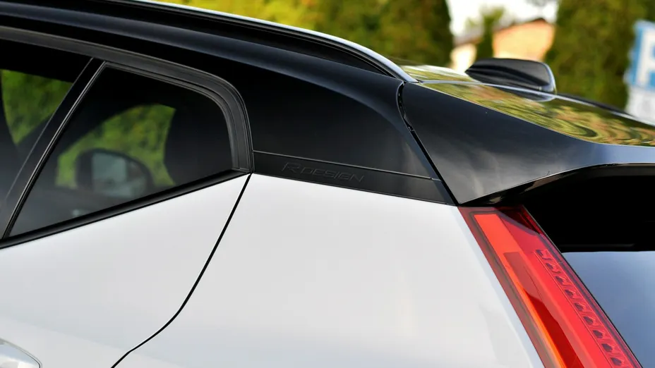 VOLVO XC40 -
