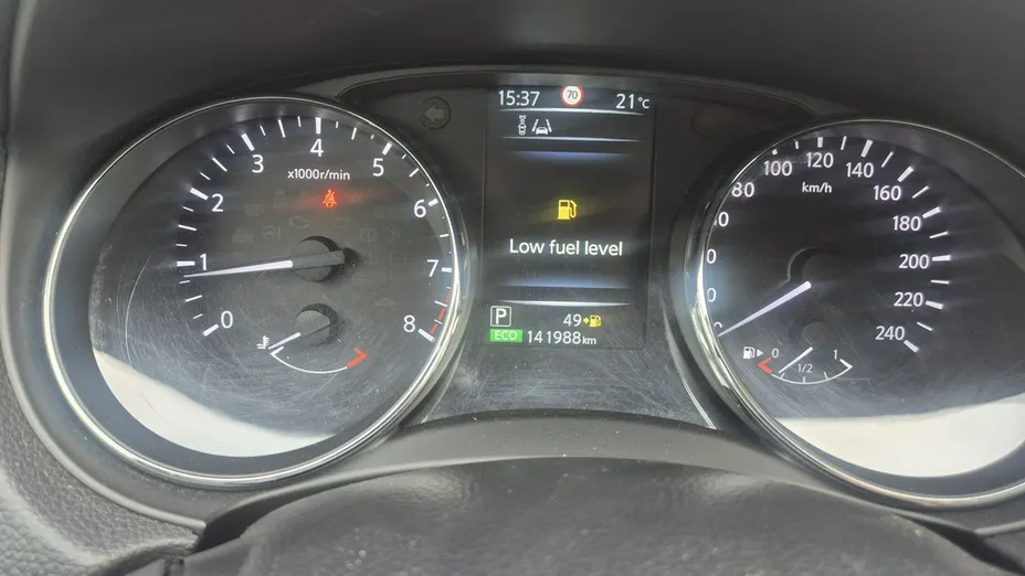 NISSAN Qashqai -