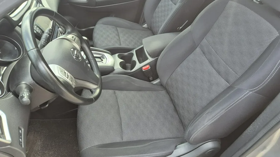 NISSAN Qashqai -
