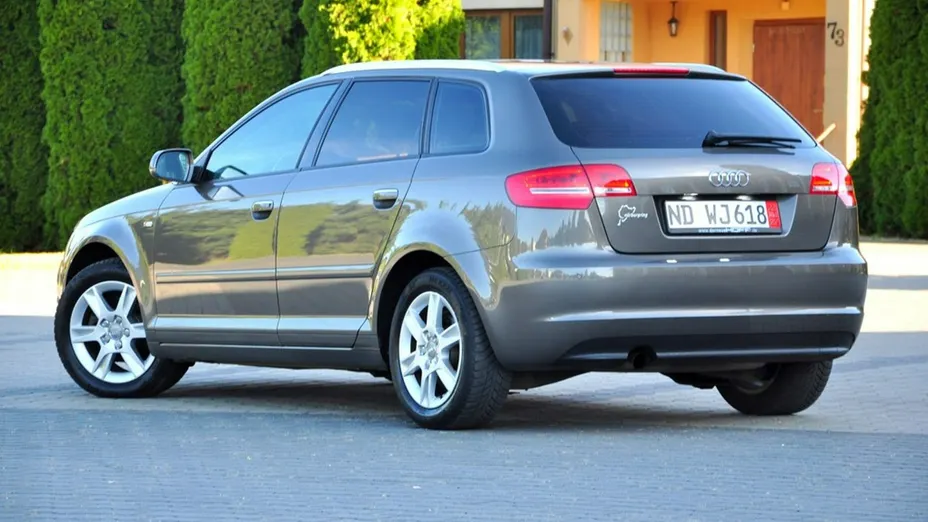 AUDI A3 Sportback -