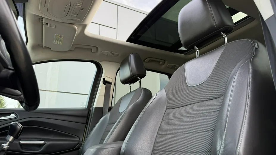 FORD Kuga -