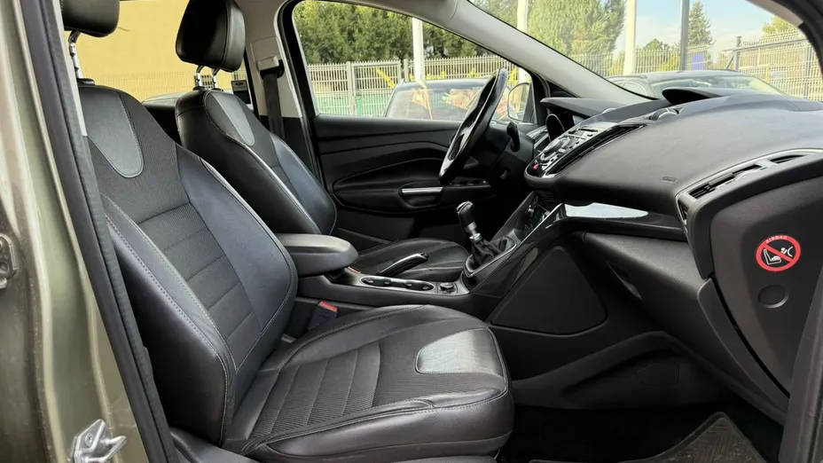 FORD Kuga -