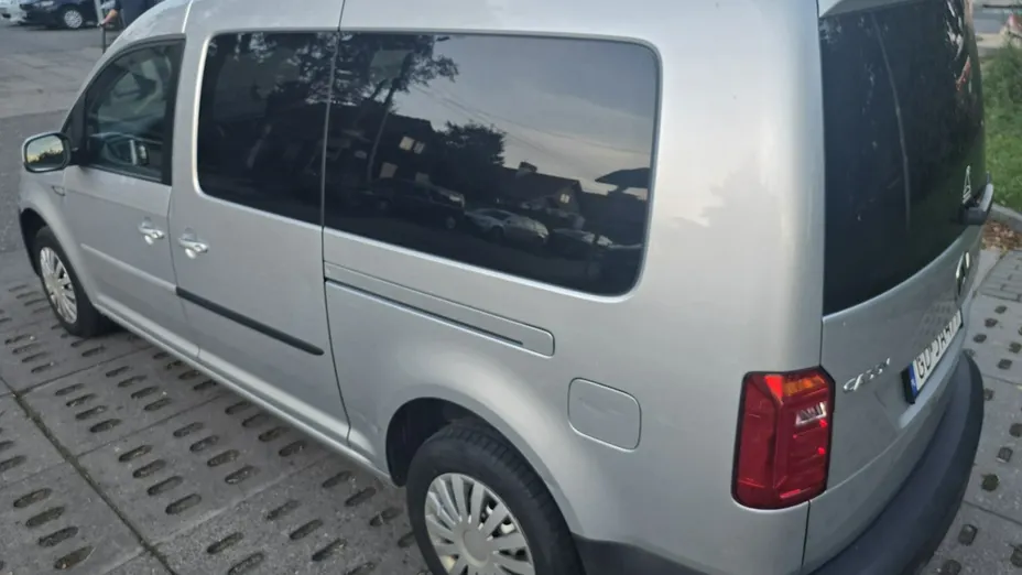 VOLKSWAGEN Caddy -
