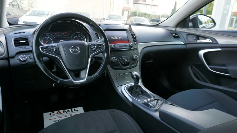 OPEL Insignia -