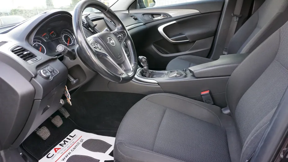 OPEL Insignia -