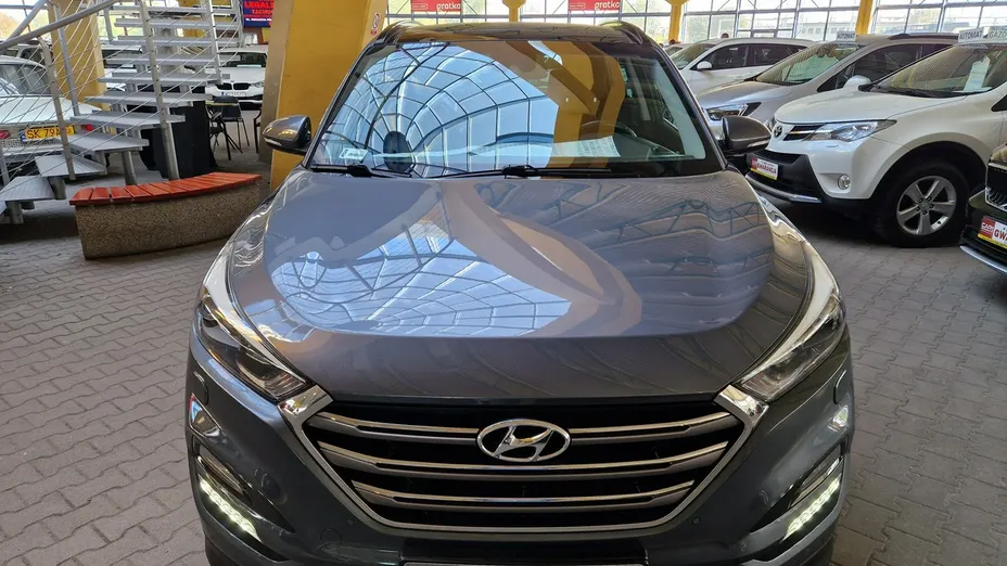 HYUNDAI Tucson -