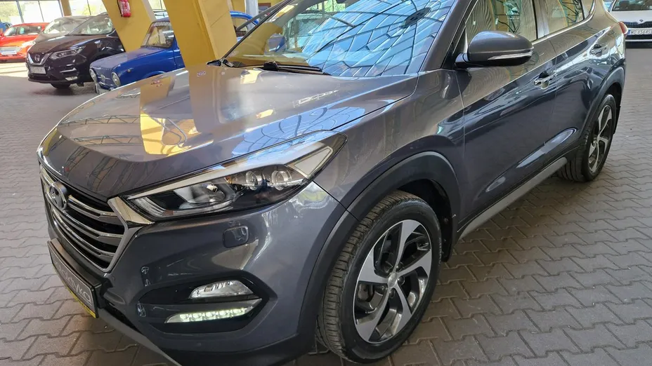 HYUNDAI Tucson -