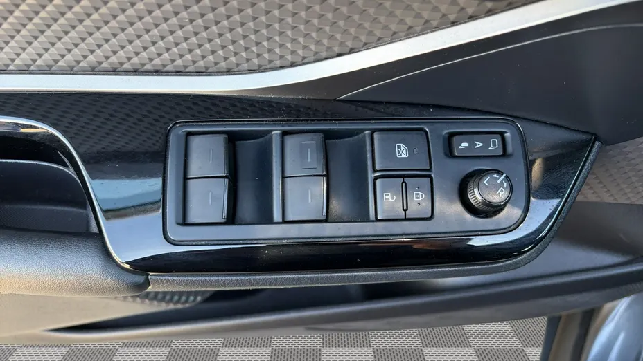 TOYOTA C-HR -