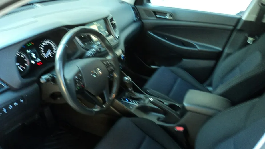 HYUNDAI Tucson -