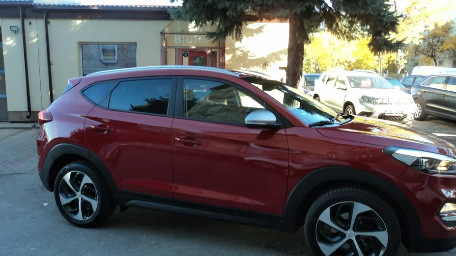 HYUNDAI Tucson -