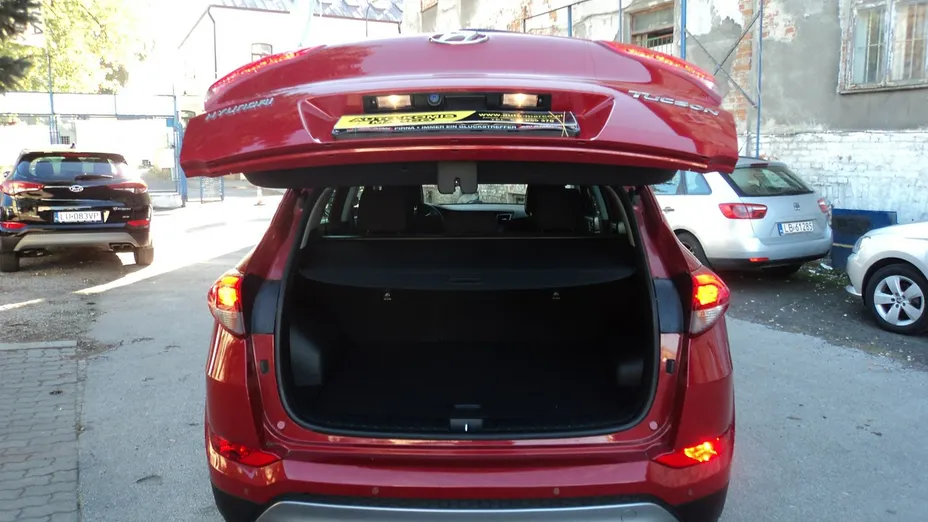 HYUNDAI Tucson -