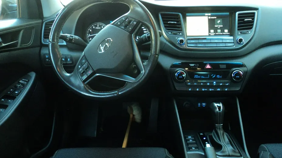 HYUNDAI Tucson -