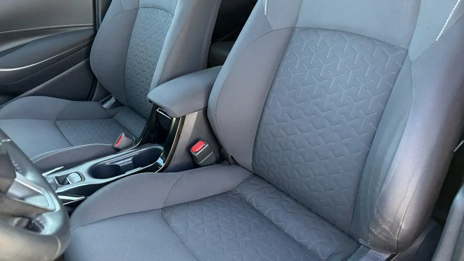 TOYOTA Corolla -