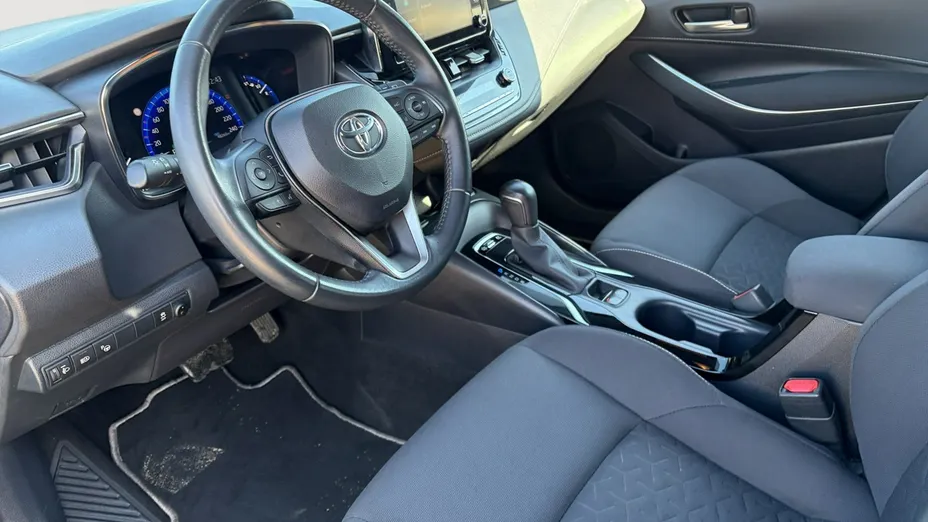 TOYOTA Corolla -