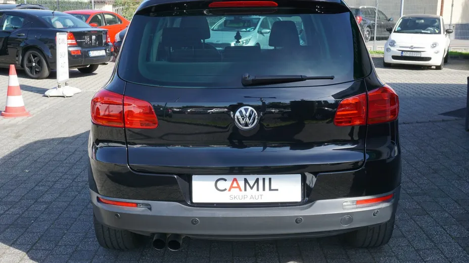 VOLKSWAGEN Tiguan -