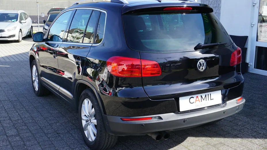 VOLKSWAGEN Tiguan -