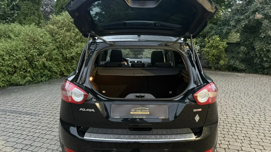 FORD Kuga -