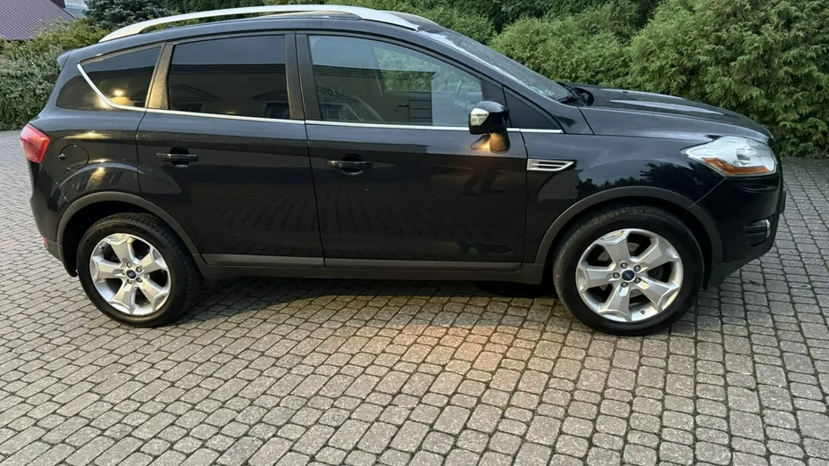 FORD Kuga -