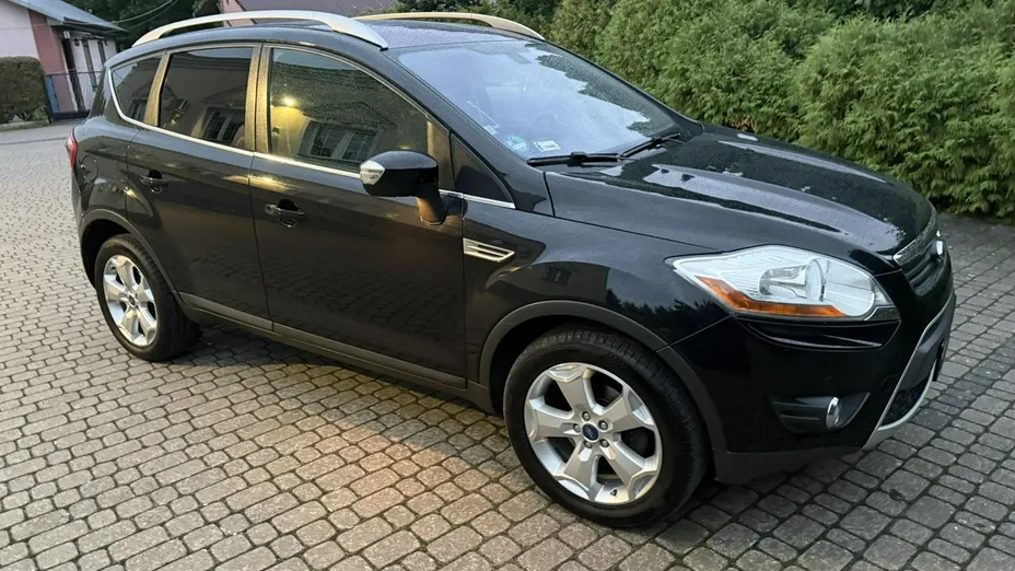 FORD Kuga -