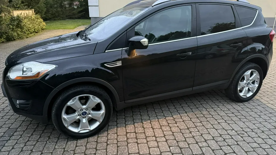 FORD Kuga -