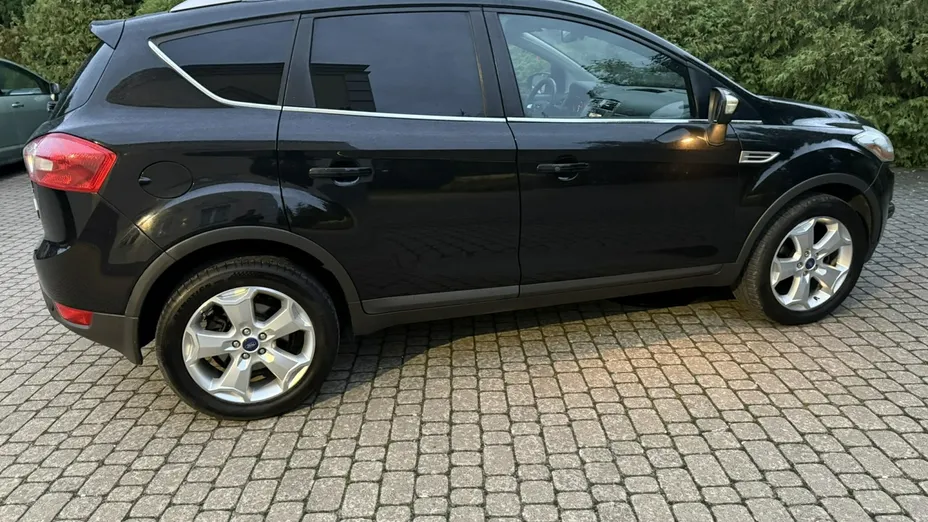 FORD Kuga -