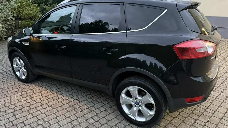 FORD Kuga -