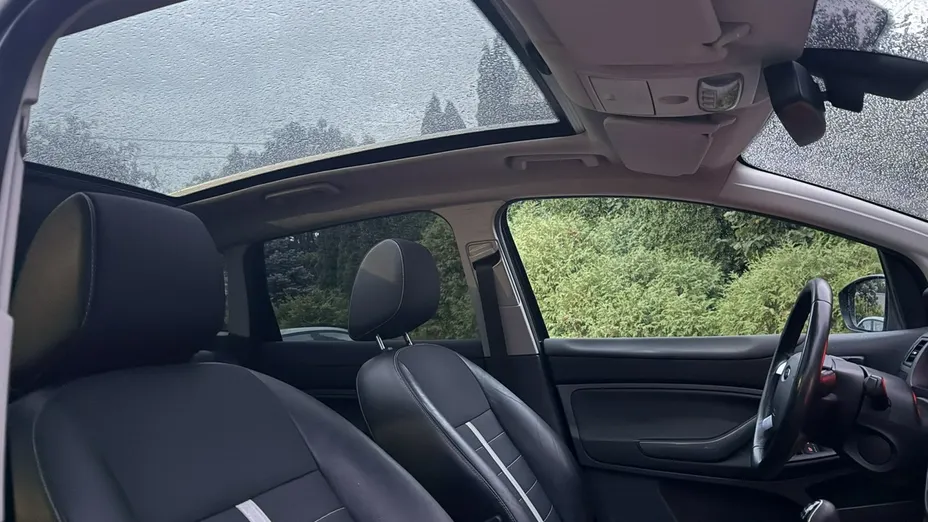 FORD Kuga -