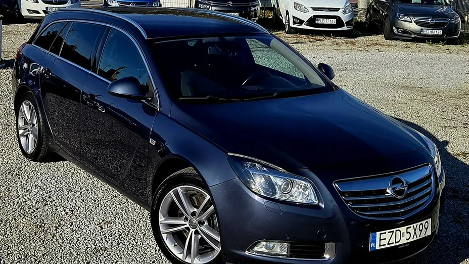 OPEL Insignia -