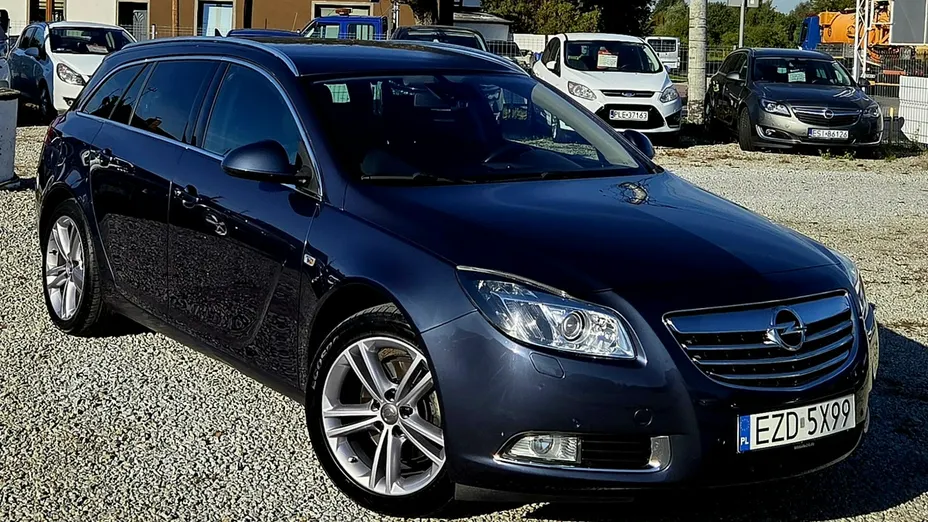 OPEL Insignia -