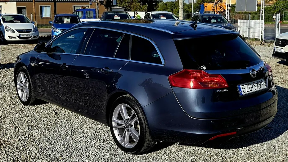 OPEL Insignia -