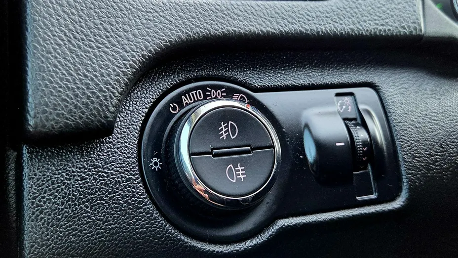 OPEL Insignia -