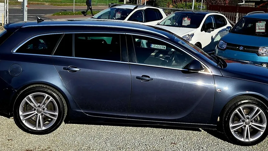 OPEL Insignia -