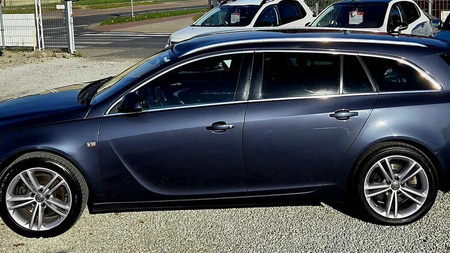 OPEL Insignia -